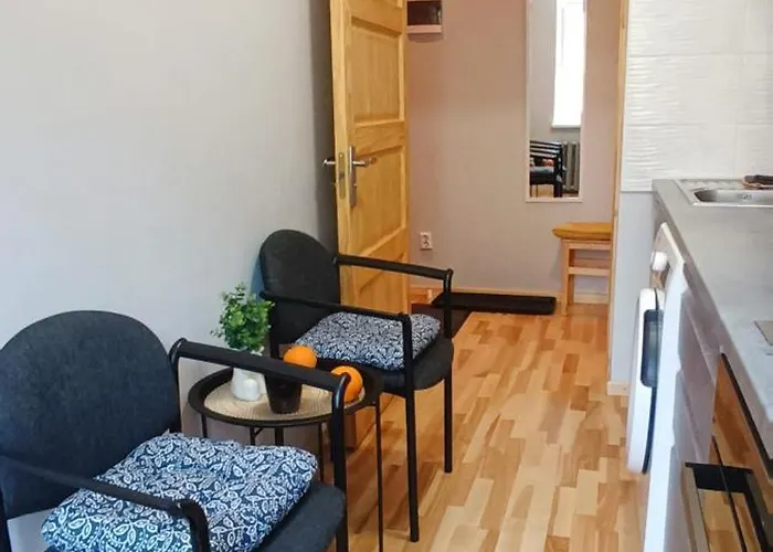 Cozy & Bright With Park Nearby - Free Parking, Riga, Up To 5 Guests *